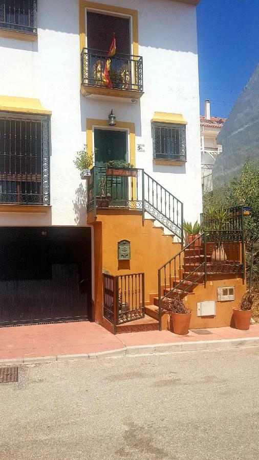 Excelente Habitacion En Bonita Y Tranquila Casa En Benalmadena Pueblo Apartment Bagian luar foto