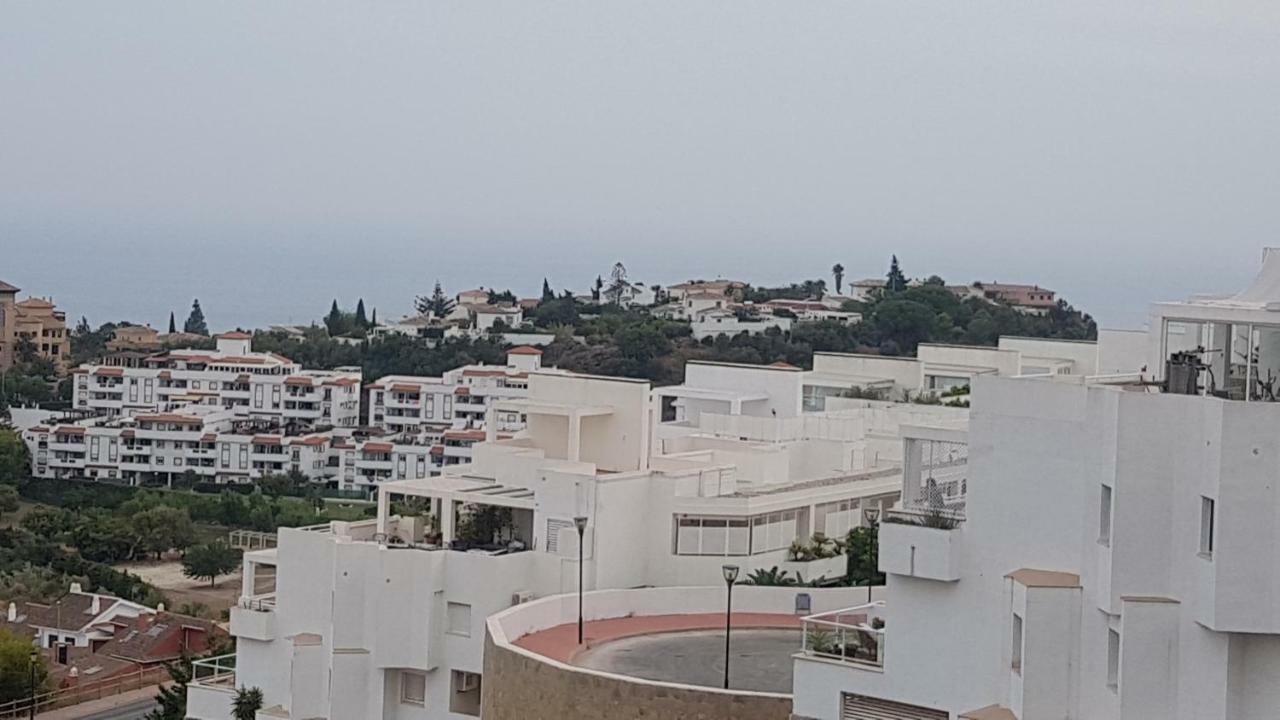Excelente Habitacion En Bonita Y Tranquila Casa En Benalmadena Pueblo Apartment Bagian luar foto